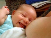 Avantajele alăptării la s&icirc;n